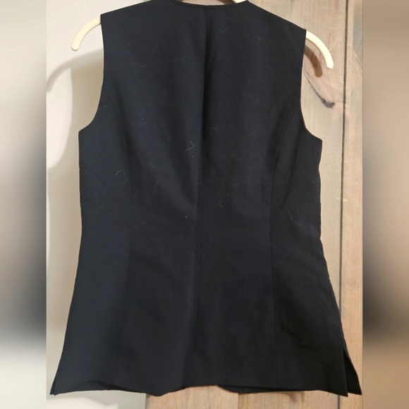 OOBE Tailored Vest In Black. Size XXS - Picture 8 of 8